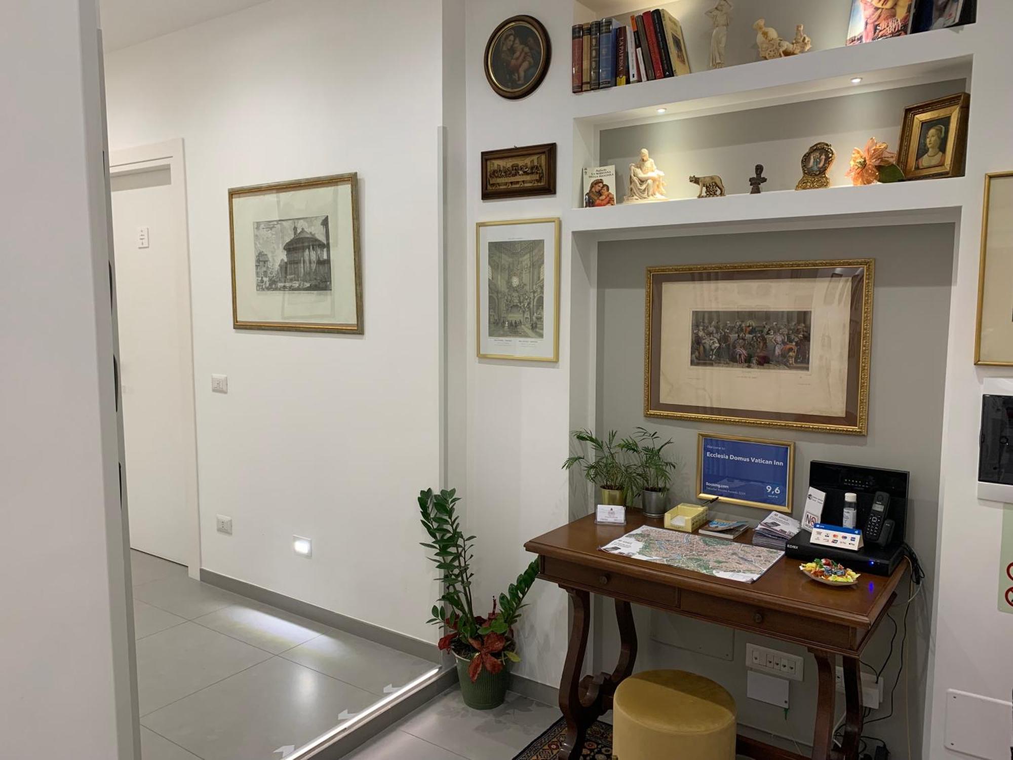 Ecclesia Domus Vatican Inn Рим Экстерьер фото