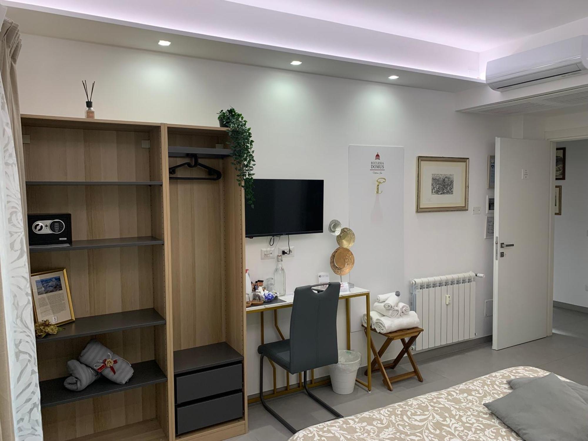 Ecclesia Domus Vatican Inn Рим Экстерьер фото