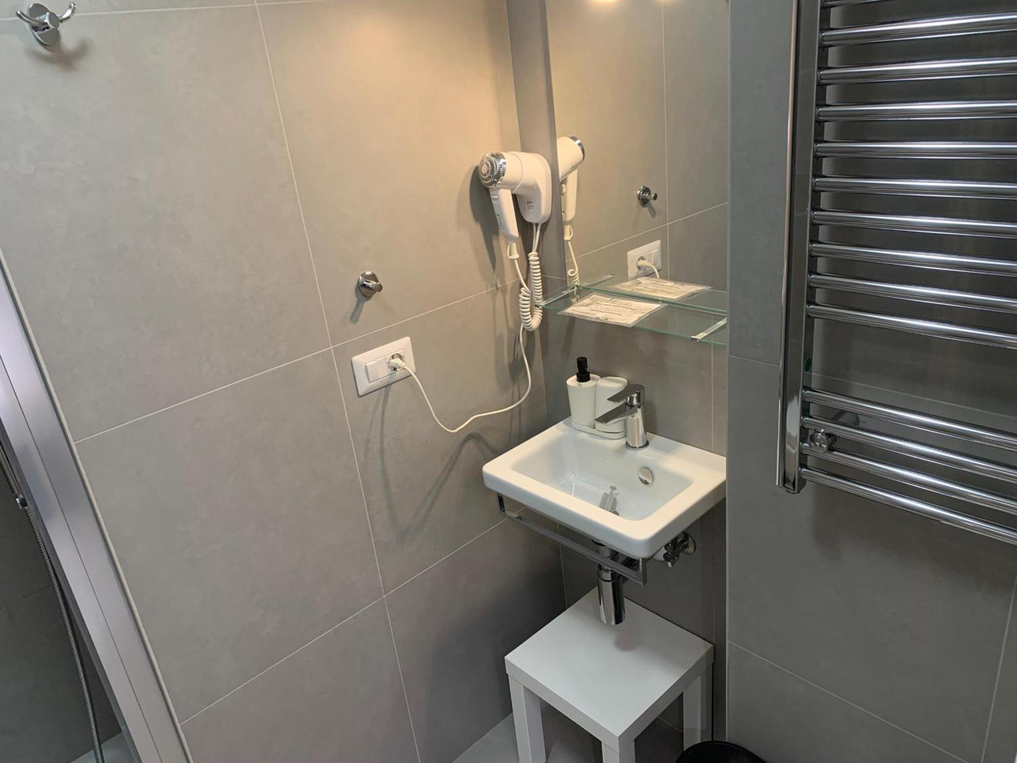 Ecclesia Domus Vatican Inn Рим Экстерьер фото