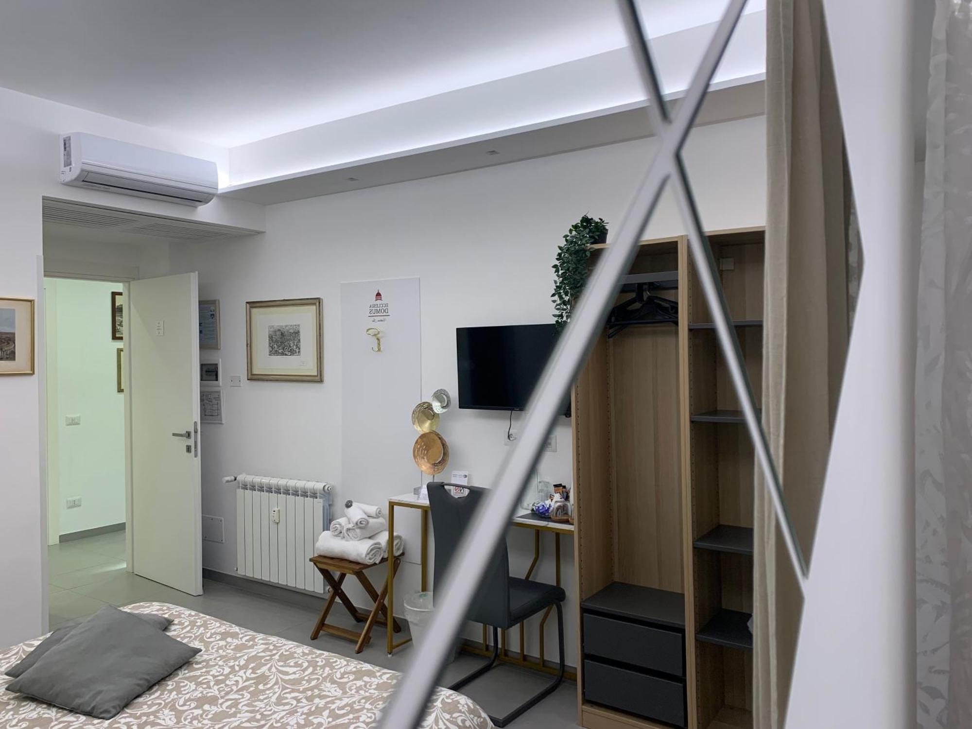 Ecclesia Domus Vatican Inn Рим Экстерьер фото
